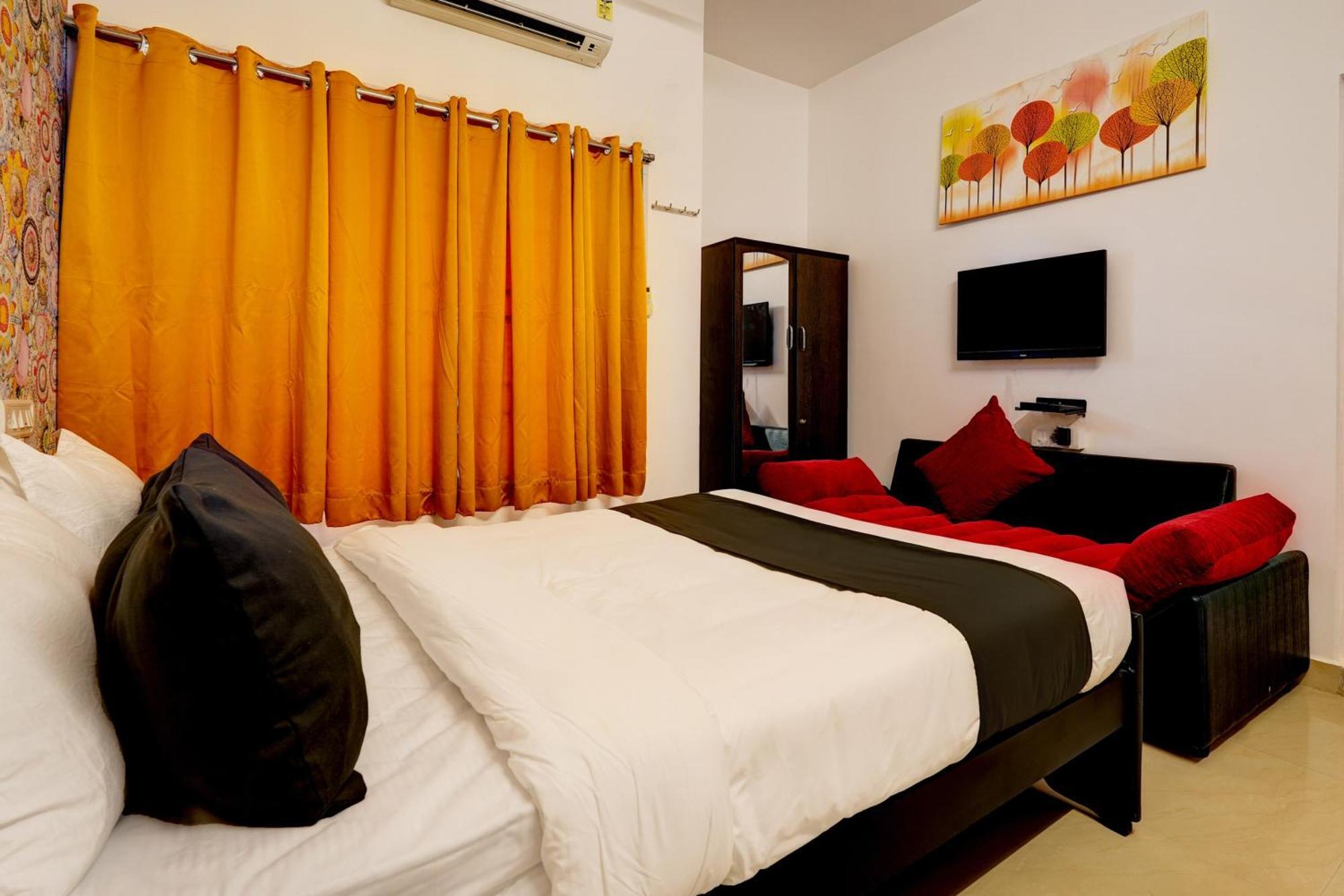 Collection O Ecr Hotel